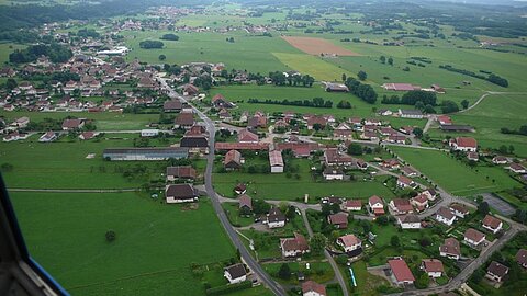 Nach einer 90 Minütigen Pause geht es im Tiefflug in Richtung Schweiz.