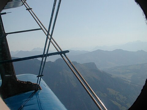 #15_25.06.06 Flug ueber Bergrestaurants