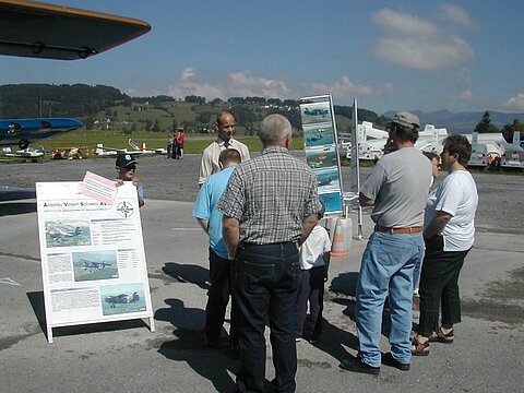 Gut besuchter Infostand.