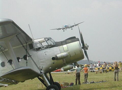 Super Constellation im Anflug.