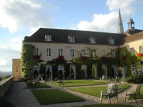 Ehemaliges Kloster als Restaurant in Autun.