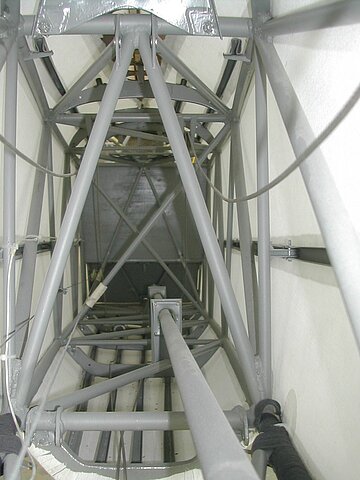 Blick vom Heckrad in Richtung Beobachtersitz.