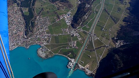 Unter uns Brienz.