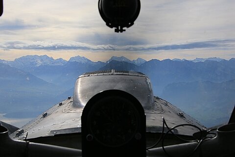 Vor uns der Niesenspitz.
