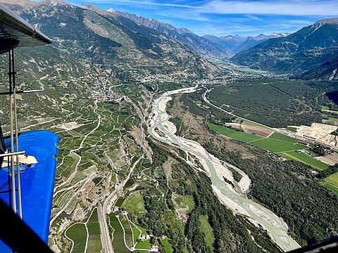 Einflug in das Wallis.