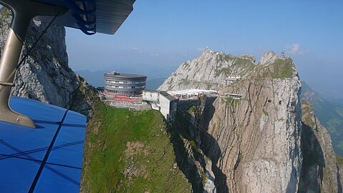 Vorbei am Bergrestaurant Pilatus.