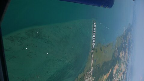 Rückflug über den Neuenburgersee.