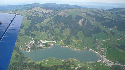 Über dem Schwarzsee.
