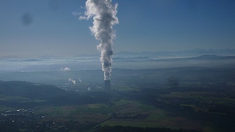Im Gegenlich geht es nach Gera, Kernkraftwerk Gösgen.