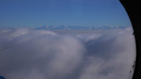Eiger, Mönch und Jungfrau sind zu erkennen.