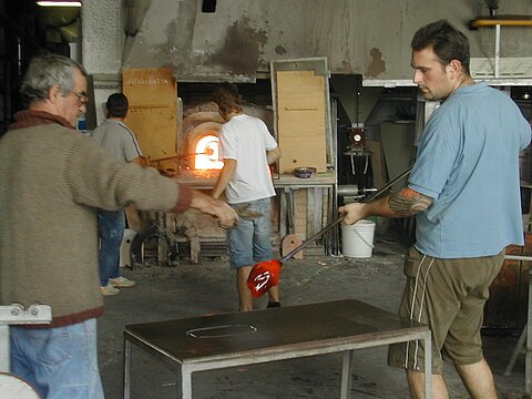 Besichtigung der Glasfabrik in Murano.