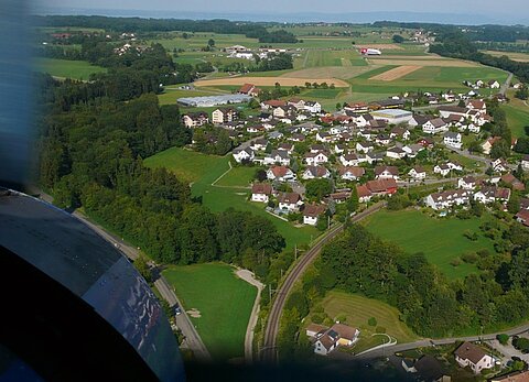 Im Anflug auf Piste 08 in Sitterdorf.