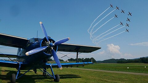 Das PC-7 Team.