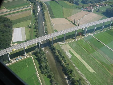 Autobahnviaduckt nördl. Gümmenen.