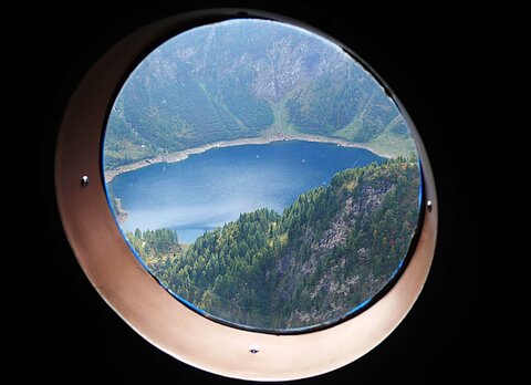 Eines von vielen Staubecken am Gotthard.