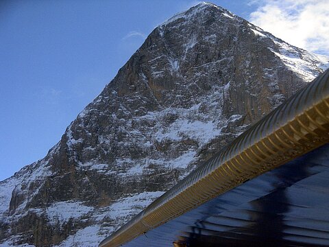 Eigernorwand vom Copilotensitz gesehen.