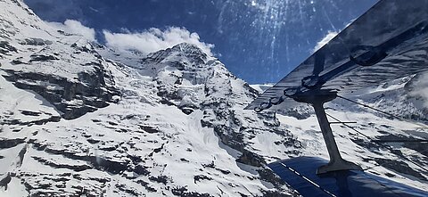 Mönch und das Jungfraujoch.