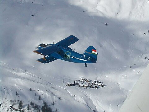 In der Scheepracht kommt die dunkelblaue AN-2 gut zur Geltung.