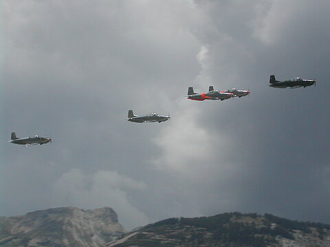 Formations der Pilatus P-3 aus dem Tessin.