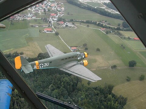 Formationsflug mit der Ju-52.