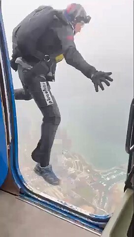 Der letzte Springer verlässt die An-2.