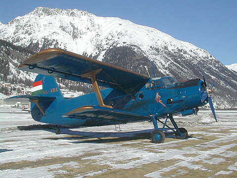 Die Antonov in der Engadinersonne.