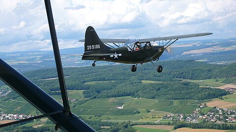 Stinson L-5.