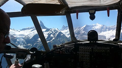 Finsterarhorn und Schreckhorn.