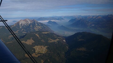 V.l.n.r. Pilatus, Rigi,Bürgenstock hinten Säntis, Glärnisch und vorne Stanserhorn.