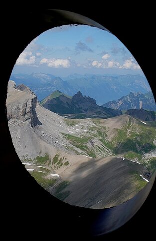 Im Hintergrund Brienzerrothornkette.
