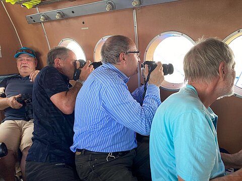 Die Fotografen sind begeistert.
