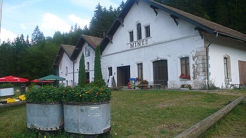 Ankunft in der Asphaltmine.