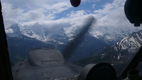 Verhangenes Eiger, Mönch und Jungfraumassiv.