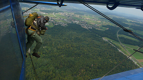 Verlassen vom Flugzeug.