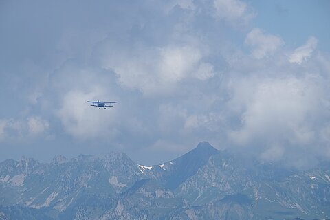 Und entschwindet in Richtung Stockhorn.