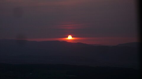 Untergehende Sonne am Jura.