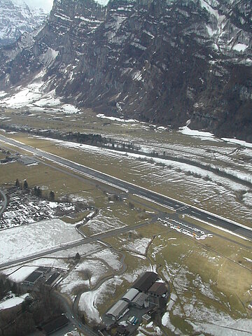 Flugplatz Mollis.