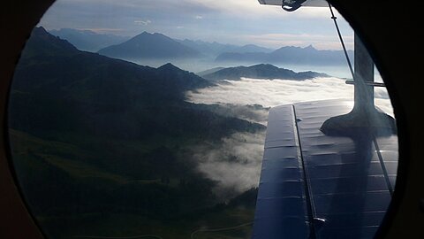 Links der Niesen rechts das Stockhorn.