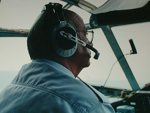 Hansruedi konzentriert als Pilot.