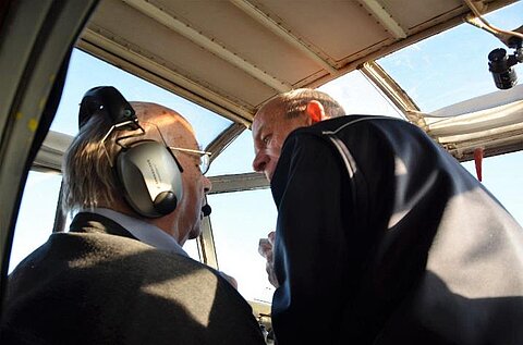 Probleme im Cockpit? Hansruedi und Christoph.
