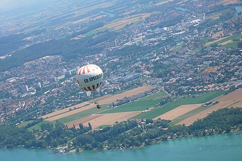 Selten zu sehen, Gasballon über dem Bielersee.