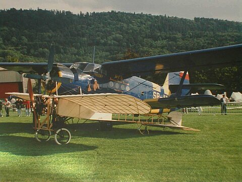 Alt und etwas neuer, Bleriotte und An-2.
