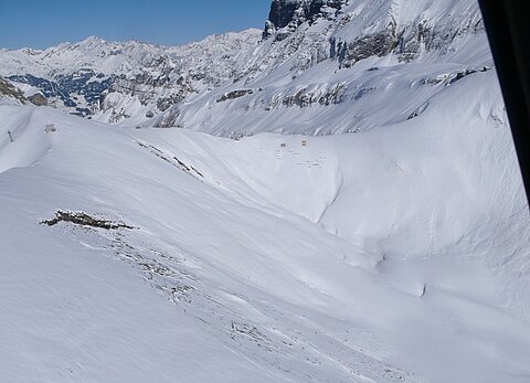 Im Anflug auf den Schiessplatz Axalp.