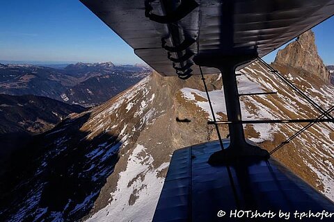 Neben uns der Schatten unserer An-2.