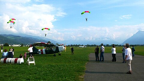 Das Demo-Team setzt zur Landung an.