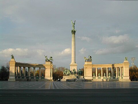 Platz der Freiheit.