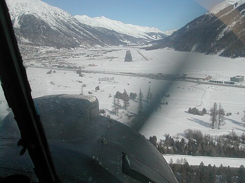 Im Endanflug auf Samedan.