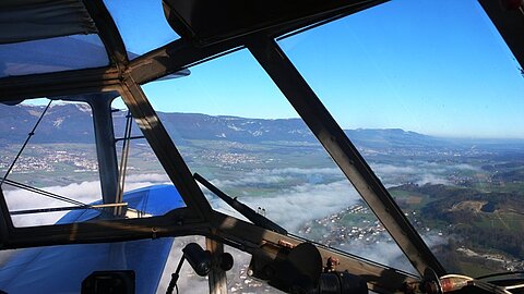 Nach wenigen 100-Meter Steigflug erblicken wir die Sonnen.