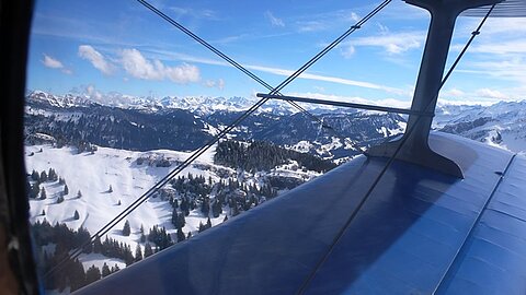 Blick in Richtung Sörenberg dahinter Innerschweizer Alpen.