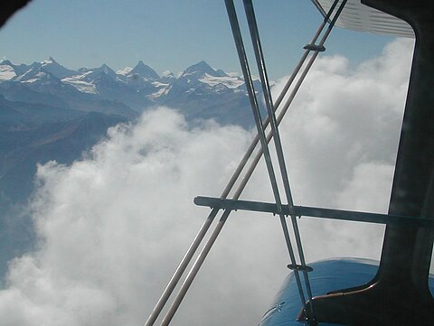 Im Hintergrund das Matterhorn.